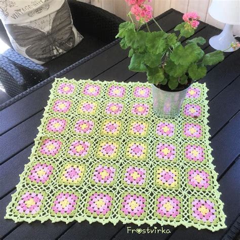 Free Crochet Tablecloth Patterns Round | Brokeasshome.com