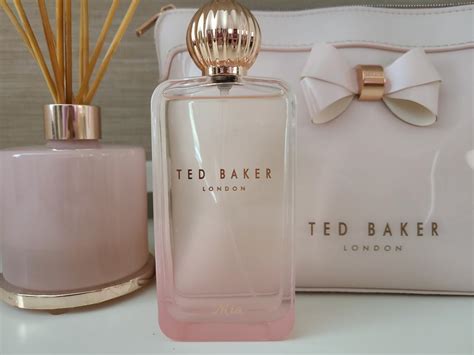 Sweet Treats Mia Ted Baker perfume - a fragrância Feminino 2017