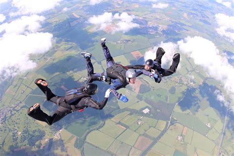 Static Line Parachuting| London Skydiving Centre