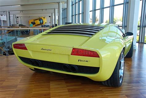 Lamborghini Miura Concept (2006) Editorial Photography - Image of styled, geneva: 260704747