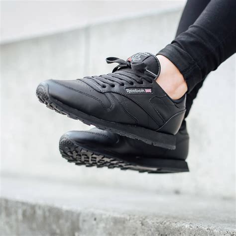 REEBOK Classic Leather Black | SOLETOPIA