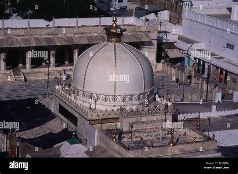 Dargah of Khwaja Moinuddin Chishti in Ajmer, Rajasthan, India Stock ...