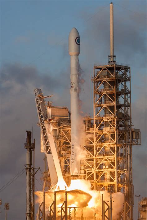 NROL-76 Mission | Official SpaceX Photos | Flickr