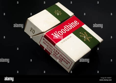 Woodbine Cigarettes Stock Photos & Woodbine Cigarettes Stock Images - Alamy