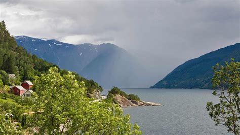 Hardangerfjord In A Nutshell | 4 days / 3 nights | Independent Train Tours and Travel Packages ...