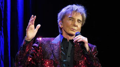 Barry Manilow Christmas concerts benefit Palm Springs area nonprofits