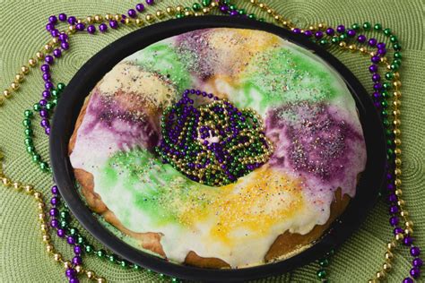 Mardi Gras King Cake - Kippi at Home