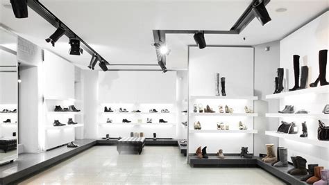 Commercial Track Lighting | Retail Track Lighting | Rail Lighting