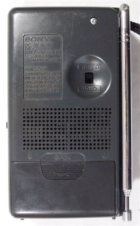 Rare SONY Pocket Size AM/FM(Stereo) Radio SRF-AX15. USED. Works. Made ...