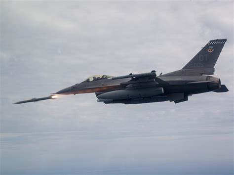 USAF awards Raytheon $72m AMRAAM support contract - Airforce Technology