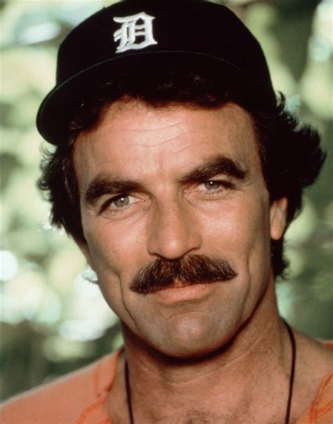 Pin by Весела Седларска on Mes Séries Préférés | Tom selleck, Selleck, Magnum pi