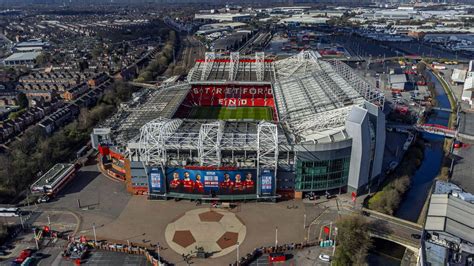 Man Utd told to demolish Old Trafford and build 'innovative' new stadium by architects