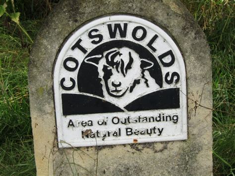 Cotswolds - Area of Outstanding Natural... © Colin Smith cc-by-sa/2.0 :: Geograph Britain and ...