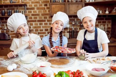 Kids' Crafts: A Restaurant at Home - DISCOVERY, INFORMATION & GUIDANCE ...