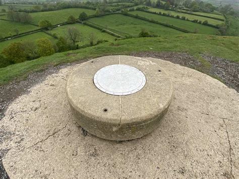 Directions stone – Glastonbury Tor loop from Glastonbury | hike | Komoot