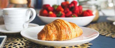 Learn the History Behind the French Croissant - Perfectly Provence