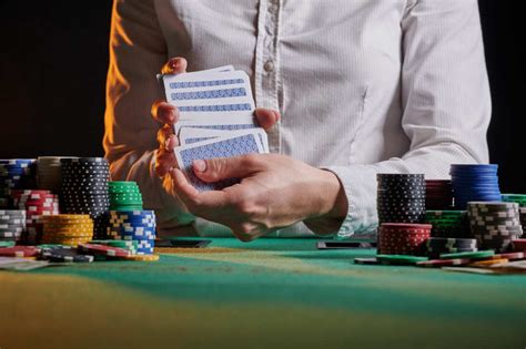 5 Card Stud Poker Rules – Learn How to Beat This Game