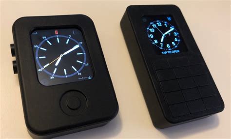 Original Apple Watch Prototype Photos Reveal Device in Brick Phone-like Security Cases
