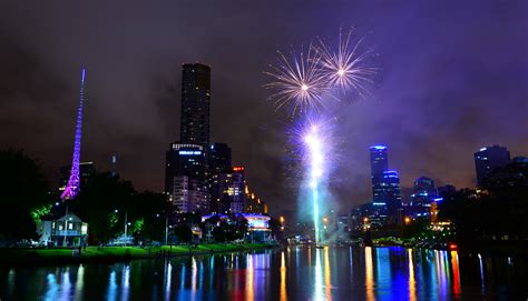 File:Australia Melbourne celebration of Diwali Fireworks 2013.jpg - Wikimedia Commons