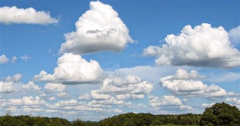 Gambar Gambar Awan Cumulus Beserta Pengertian Ciri Jenis Jenisnya 1 Sirokumulus di Rebanas - Rebanas