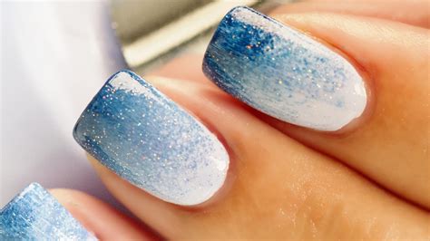 Try this Awesome Nail Art with Gradient Effect! | LifeCrust