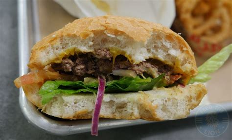 Burgeri (American) - Soho, London - Feed the Lion