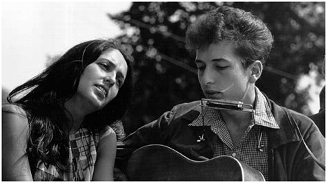 Joan Baez & Bob Dylan’s Relationship: He’s Loved Her for Years