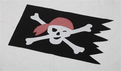 Pirate Flag by Laleebu | Sewing Pattern | Pirate crafts, Flag crafts ...