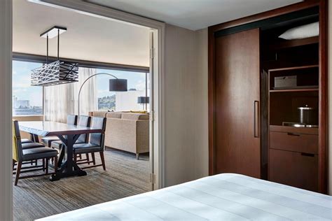 4-star Hotel with River Views | Portland Marriott Downtown Waterfront