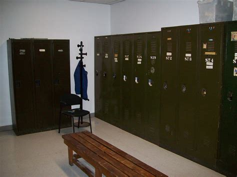 File:Depot locker room.jpg - Wikimedia Commons