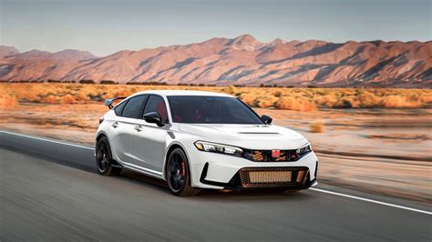 El Honda Civic Type R ya tiene precio en España y es 3.300 euros más caro que el Cupra Formentor ...