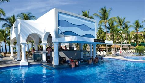 Riu Jalisco Wedding - Modern Destination Weddings