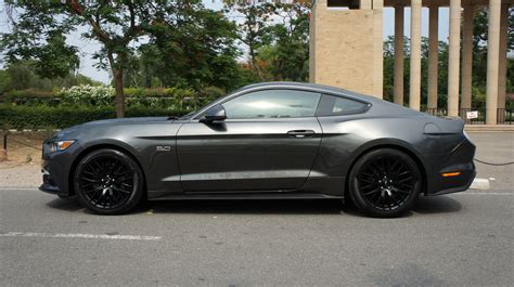 Pre Owned Ford Mustang V8 5.0L