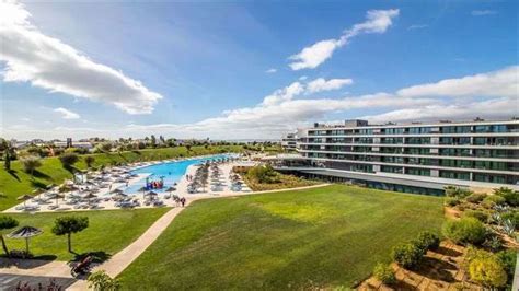 Alvor Baia Resort Hotel, Galo Loiro, Alvor, Portimao family holidays