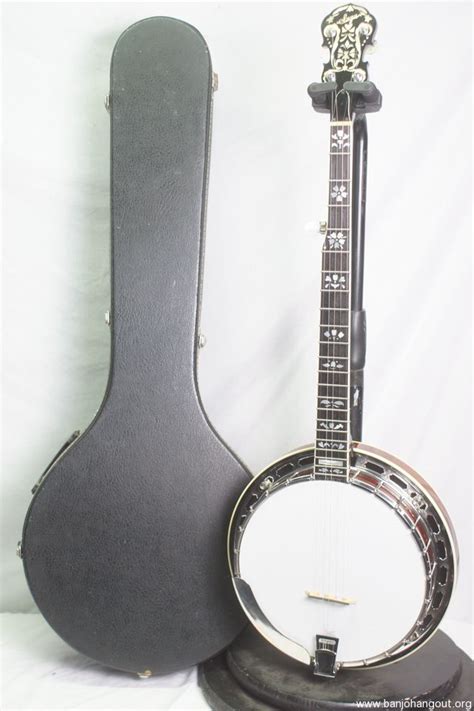 1970's Saga 5 string Banjo DELUXE MADE IN JAPAN BANJOWAREHOUSE ATLANTA - Used Banjo For Sale at ...