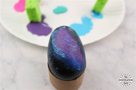 Galaxy Egg Painting Idea · The Inspiration Edit