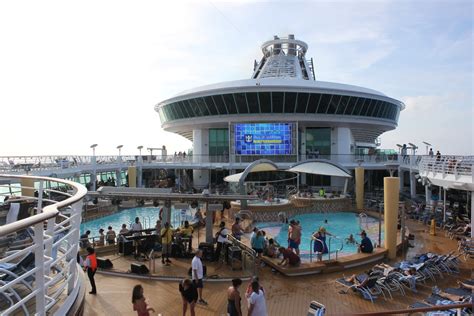 Navigator of the Seas Live Blog - Day 2 - Sea Day | Royal Caribbean Blog