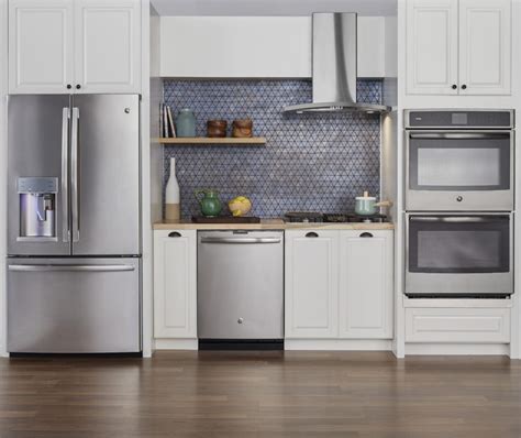 GE Kitchen Appliance Finishes: Brand New Looks for a Better Kitchen – BrandSource Canada