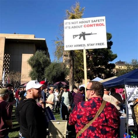 Armed Activists Rally For Second Amendment At Capitol | Fronteras