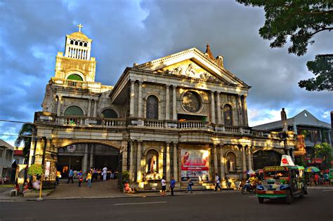 Naga City Visita Iglesia Adventure