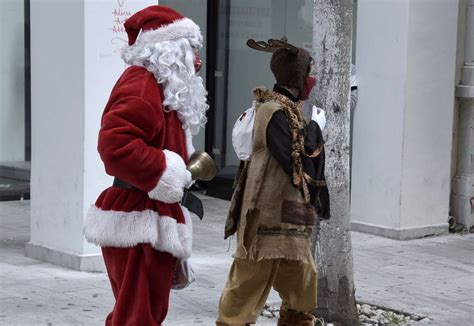 Πήγαν για τα κάλαντα και της «ξάφρισαν» το πορτοφόλι στο Μεσολόγγι