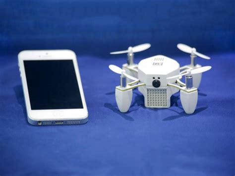 Zano mini-drone will follow you around to take selfies | Digital Trends