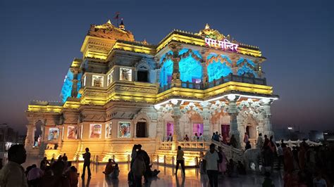 Radha Shyamsundar Temple Vrindavan Timings, History, Entry Fee & Aarti Timings