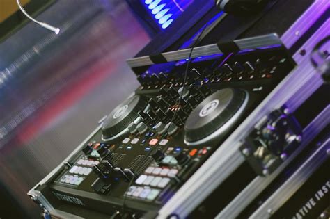 DJ Mixing Equipment for Beginners: Everything You Must Know | Devoted to Vinyl