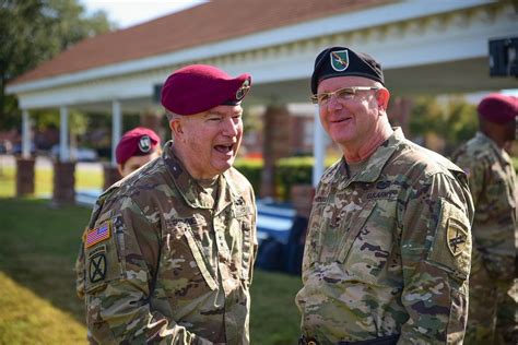 DVIDS - News - 350th Civil Affairs Command Welcomes New Commander