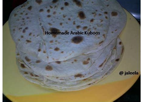 Cook Book Jaleela: How to make Kuboos - Arabic Kuboos - Arabic Bread