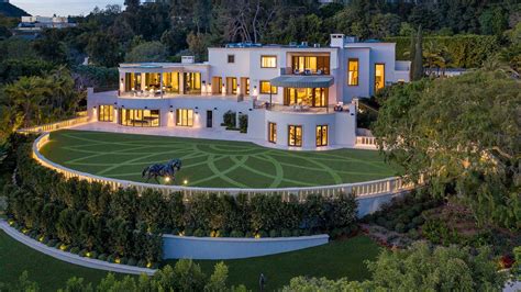 Casino Mogul Steve Wynn Lists $135 Million Beverly Hills Mansion | Architectural Digest