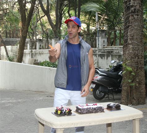 Hrithik Roshan Birthday Celebration With Media on 10th Jan 2018 / Hrithik Roshan - Bollywood Photos