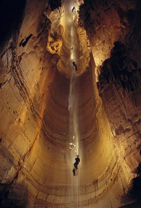 Le gouffre de Krubera-Voronja, le plus profond au monde, Abkhazie, Géorgie | Wonders of the ...