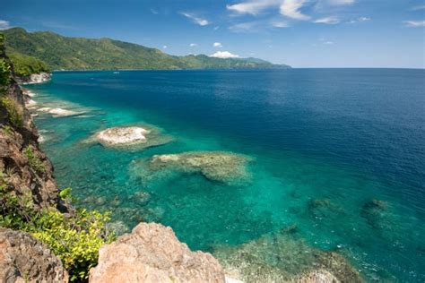 Scuba diving in Ambon, Indonesia | ZuBlu